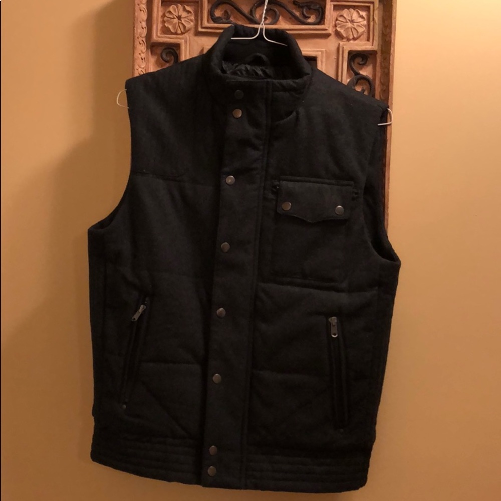 Men’s grey wool vest